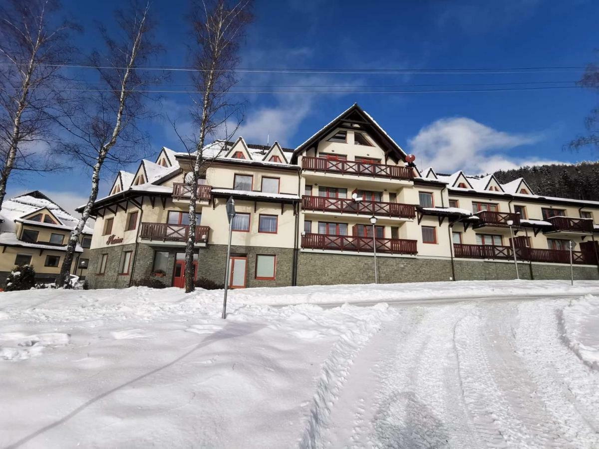 Apartman Plesnivec ドノヴァリ エクステリア 写真